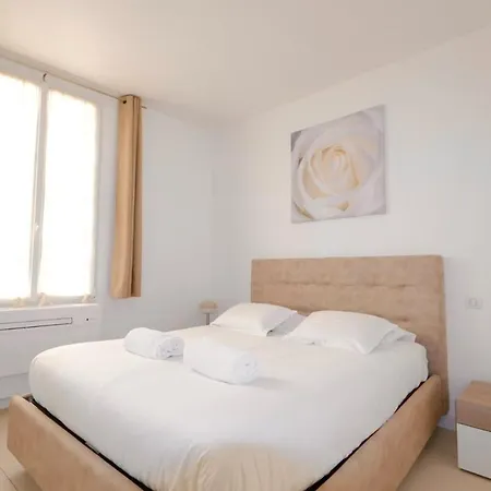 Le Nine - 2 Prs Standing Vieil Антиб