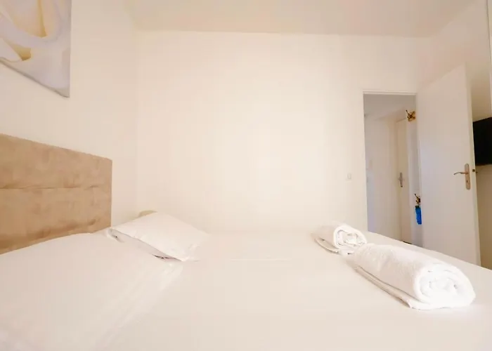 Apartamento Le Nine - 2 Prs Standing Vieil Antibes